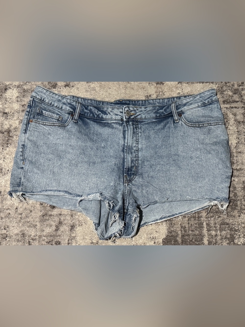 Old Navy G.G. Straight Distressed Denim Jean Shorts in Blue